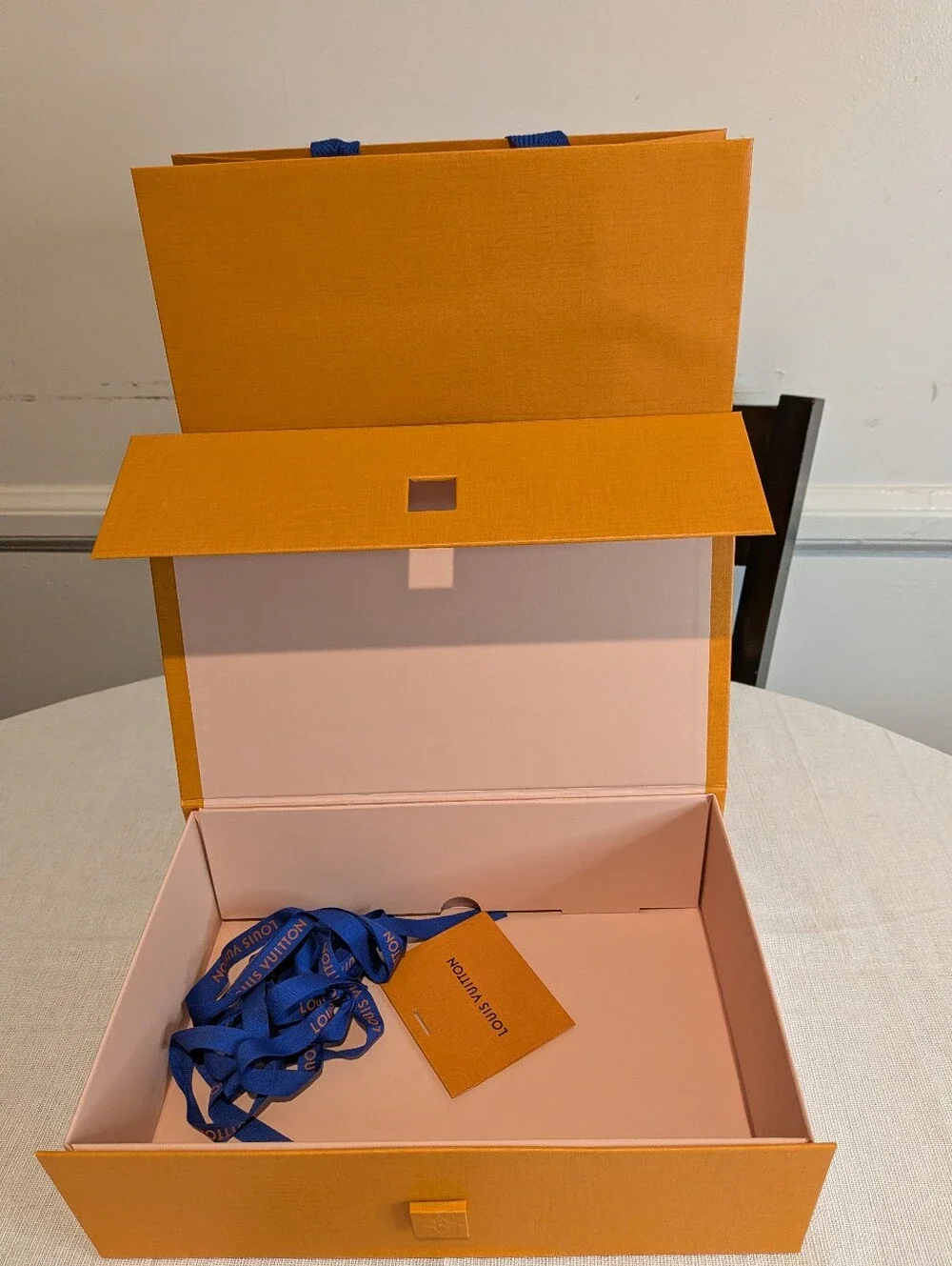 Louis Vuitton Foldable Empty Box Magnetic Closure And Shopping Bag